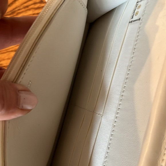 WOC - Picture 4 of 5